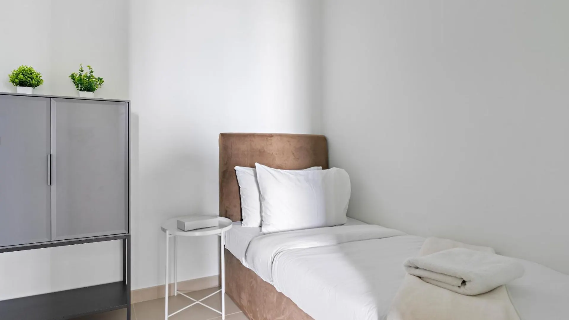 Modern 3Br Plus 1 Gr In Downtown With Burj Khalifa View Dubai