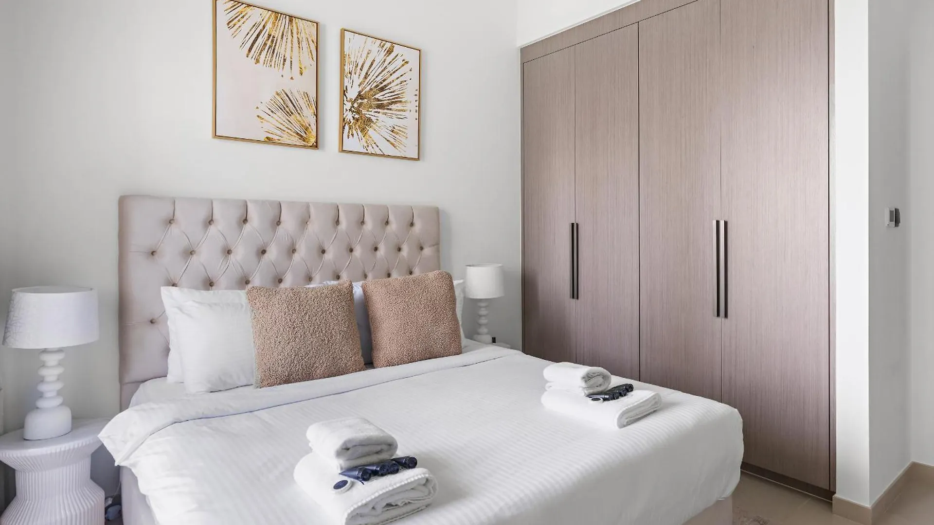 Apartment Modern 3Br Plus 1 Gr In Downtown With Burj Khalifa View Dubai