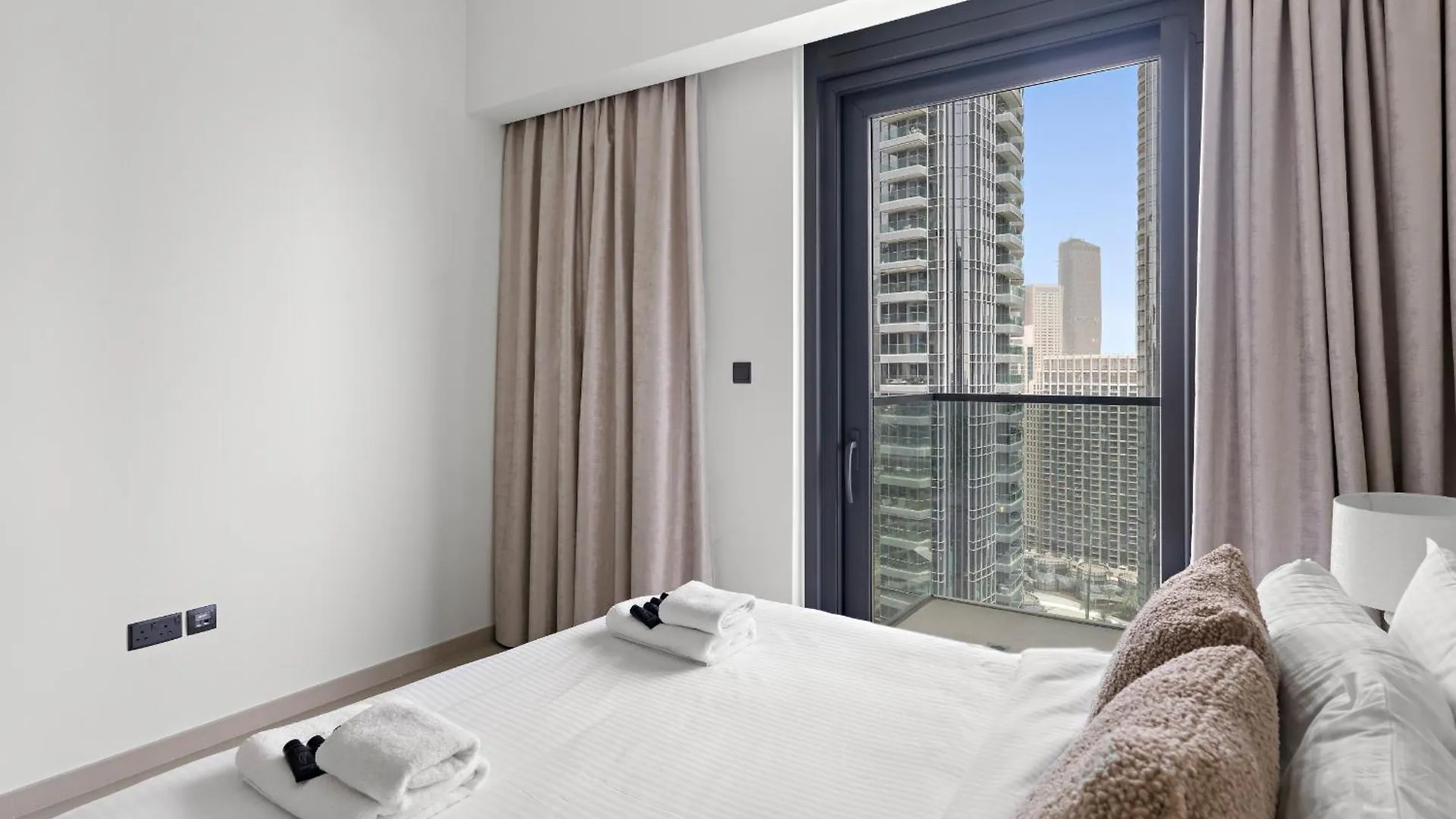 Modern 3Br Plus 1 Gr In Downtown With Burj Khalifa View Dubai 0*,